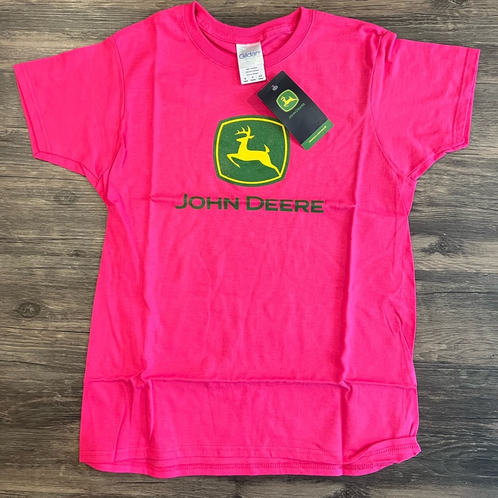 Women’s John Deere short sleeve shirt